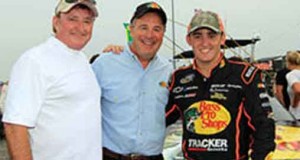 NRA Director Richard Childress (l.), Bass Pro Shops founder Johnny Morris and driver Austin Dillon (r.) will pay tribute to freedom and our hunting heritage with the No. 3 car in Daytona on July 5.