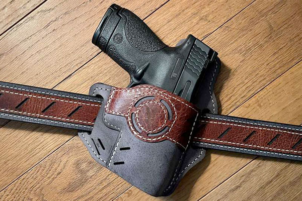 Review: Versacarry Vintage Series Luna Holster and Underground Carry Belt