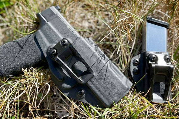 Review: Crucial Concealment IWB Ambidextrous Holster