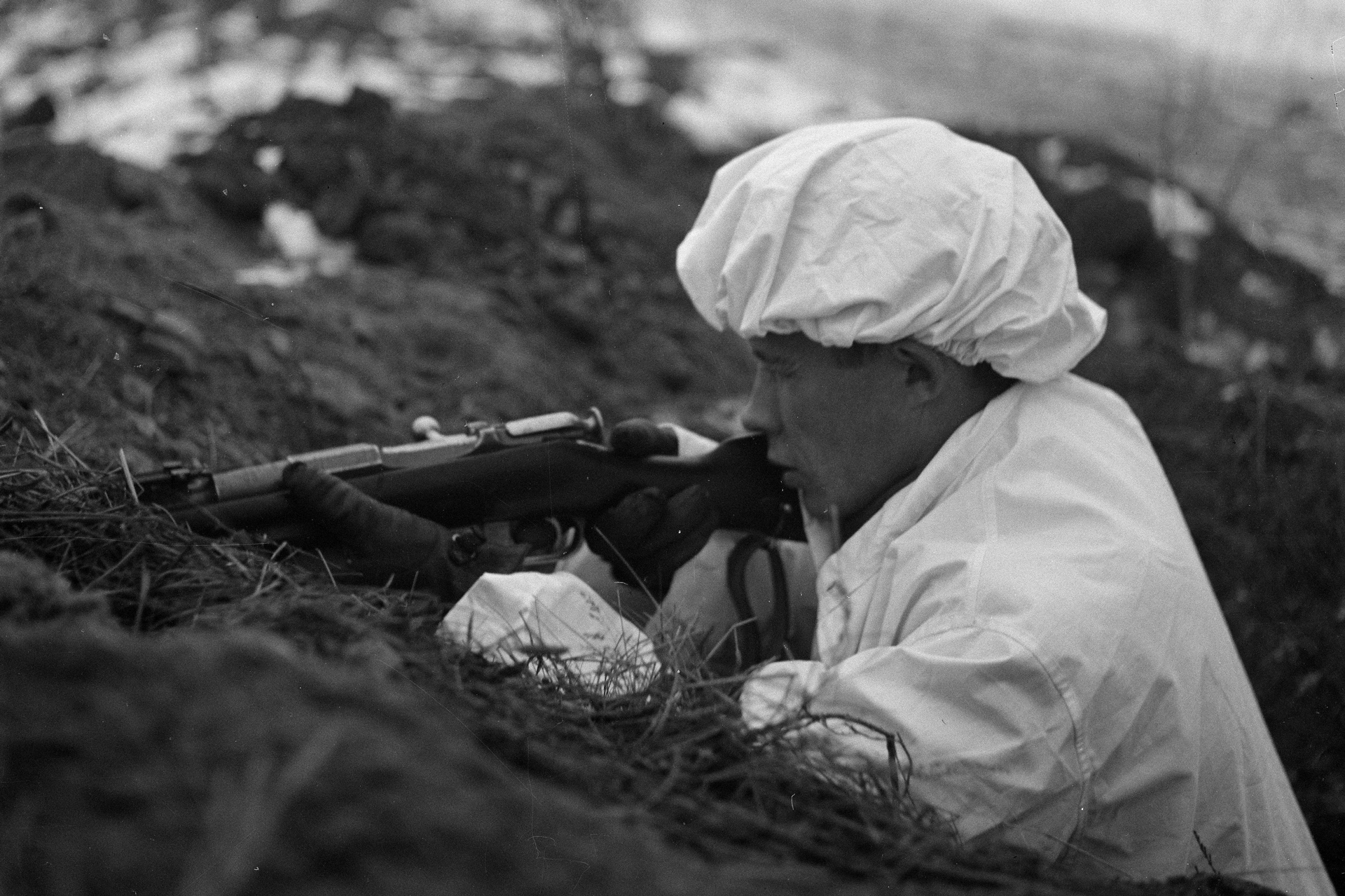 Simo Häyhä, one of the most successful snipers of all time—achieving most of his kills using a rifle with standard sights.  Photo courtesy of Finnish Wartime Photographic Archive, SA-kuva.