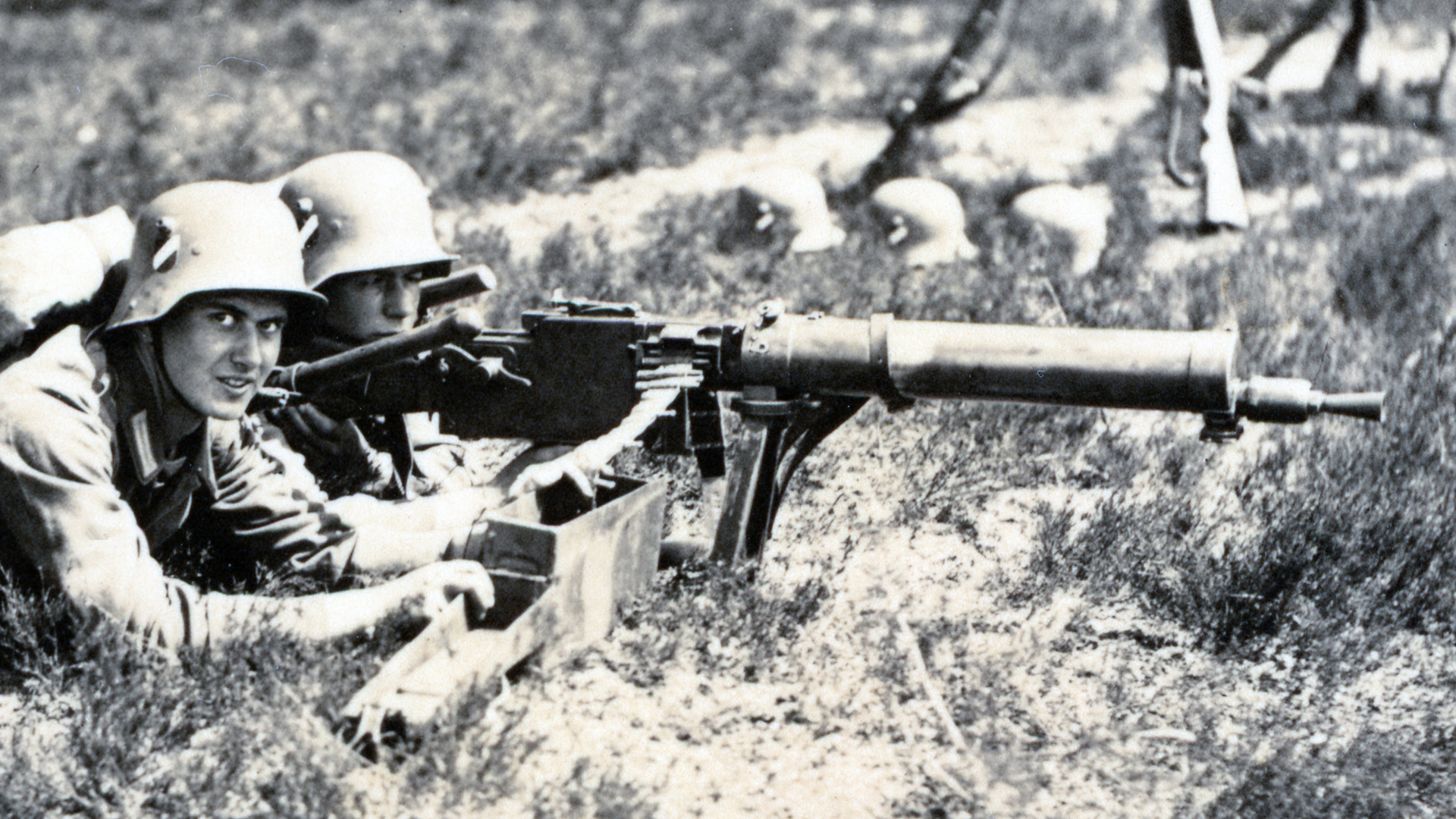 The MG08/15 was a veteran of two world wars. This example is seen here in training with German troops during the late 1930s. Author’s collection