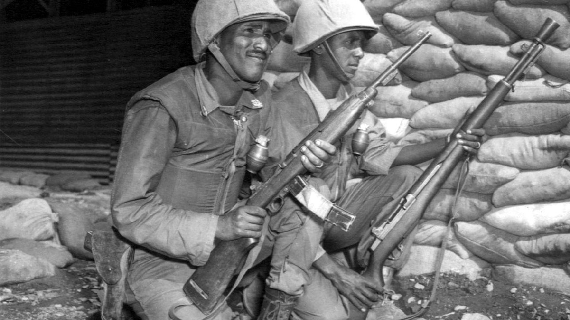 Ethiopian soldiers with cal. .30 carbine and M-1 rifle, Ethiopian Bn., 7th Inf. Div., Korea, 1953.