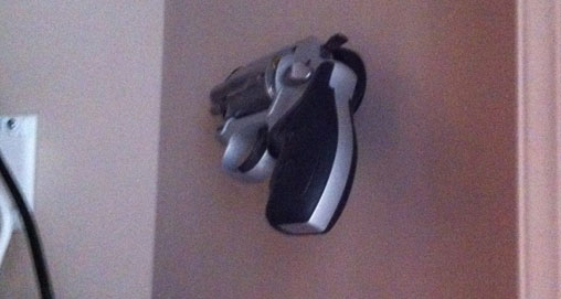 GunMagnet_F.jpg