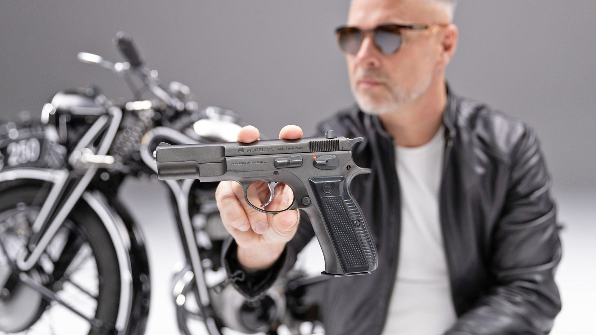 CZ 75 Legend 01