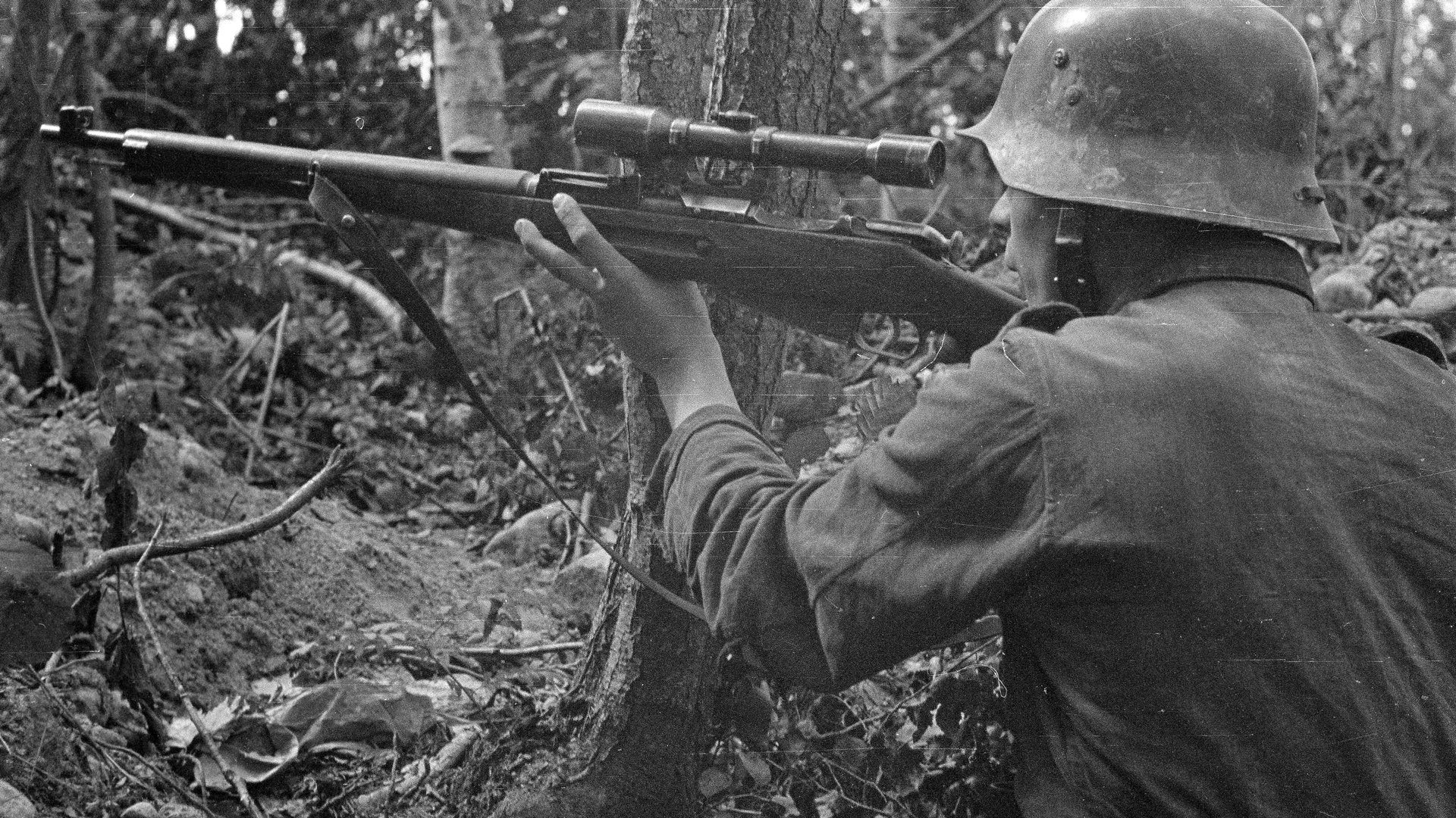 The Finnish M/39-43 sniper rifle fitted with a German Ajack 4x38 scope on Finnish-made mounts