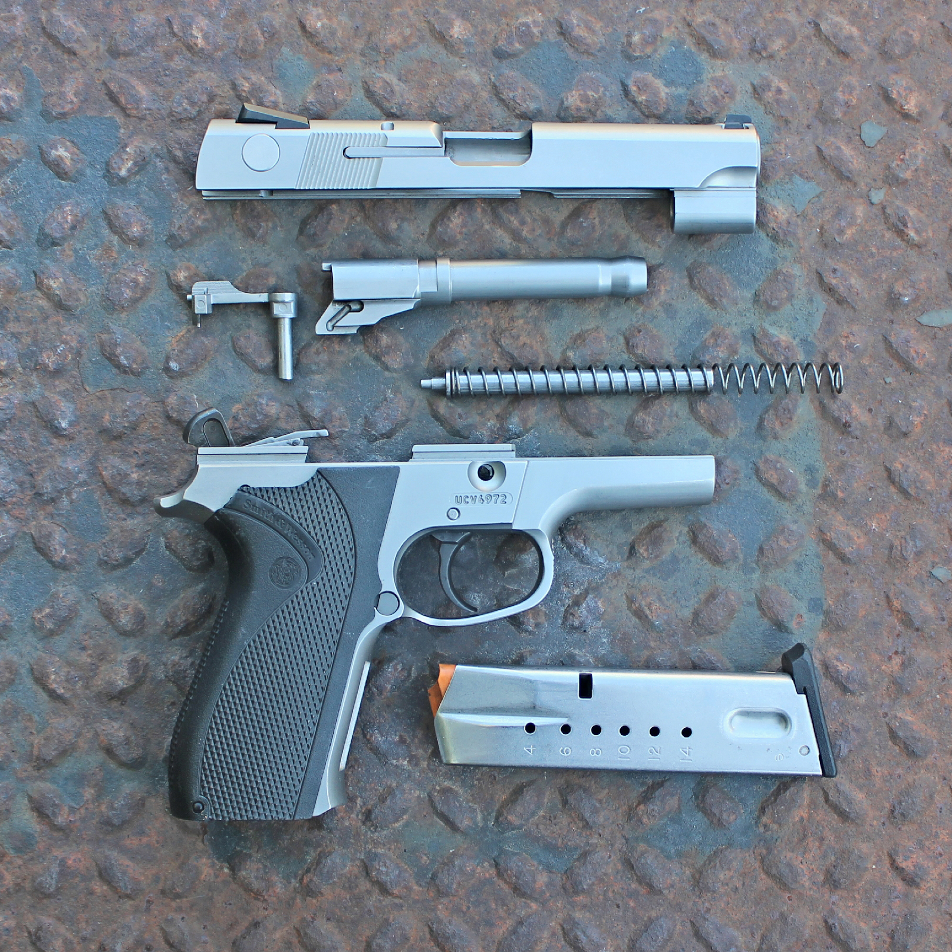 Retro Review: The Smith & Wesson Model 5946 - Guns in the News