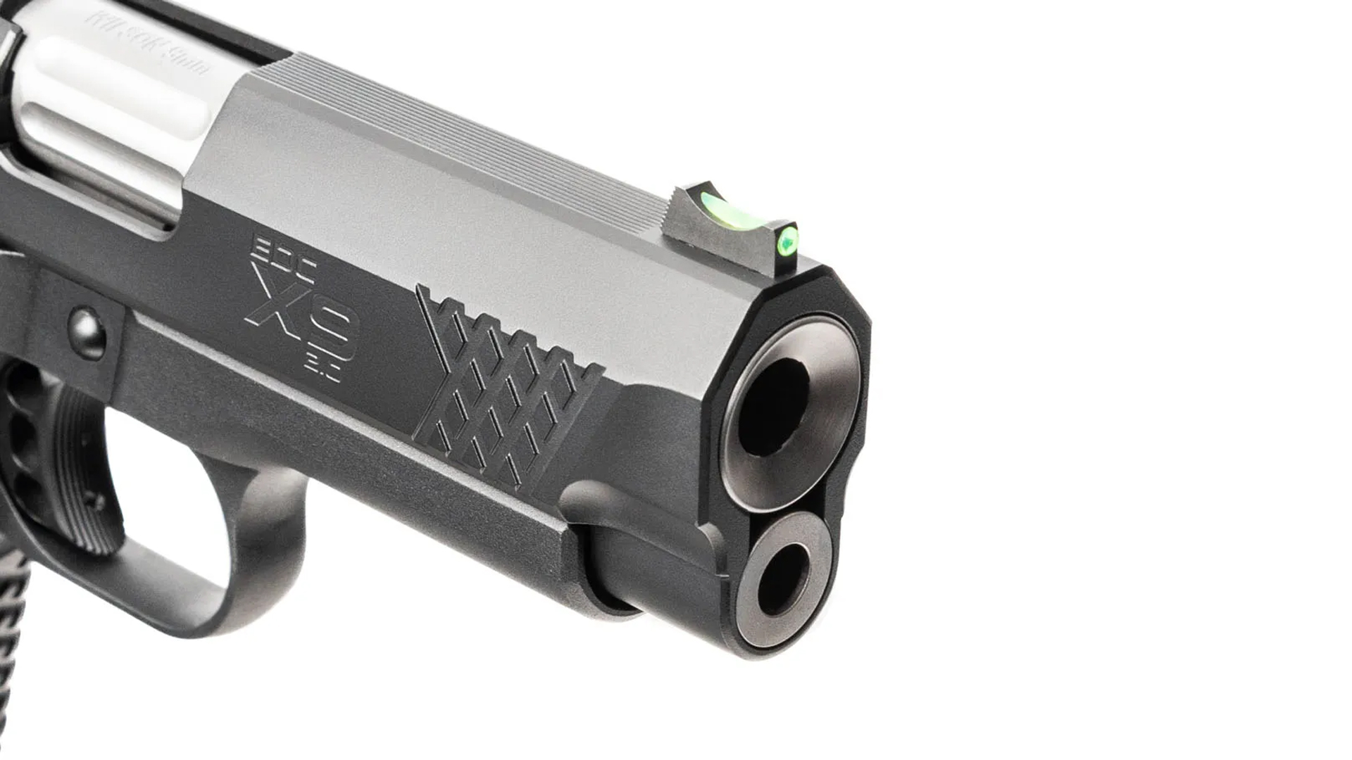 The fiber-optic front sight and muzzle on the Wilson Combat EDC X9 2.0 pistol.